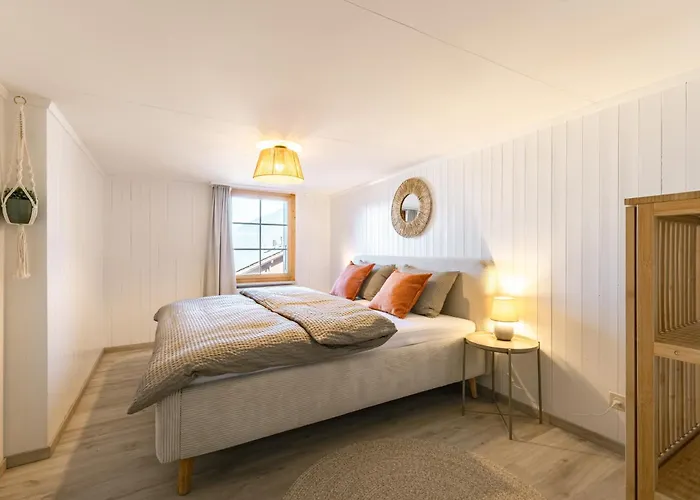 Skandi Lodge Mit Seesicht Nahe Interlaken