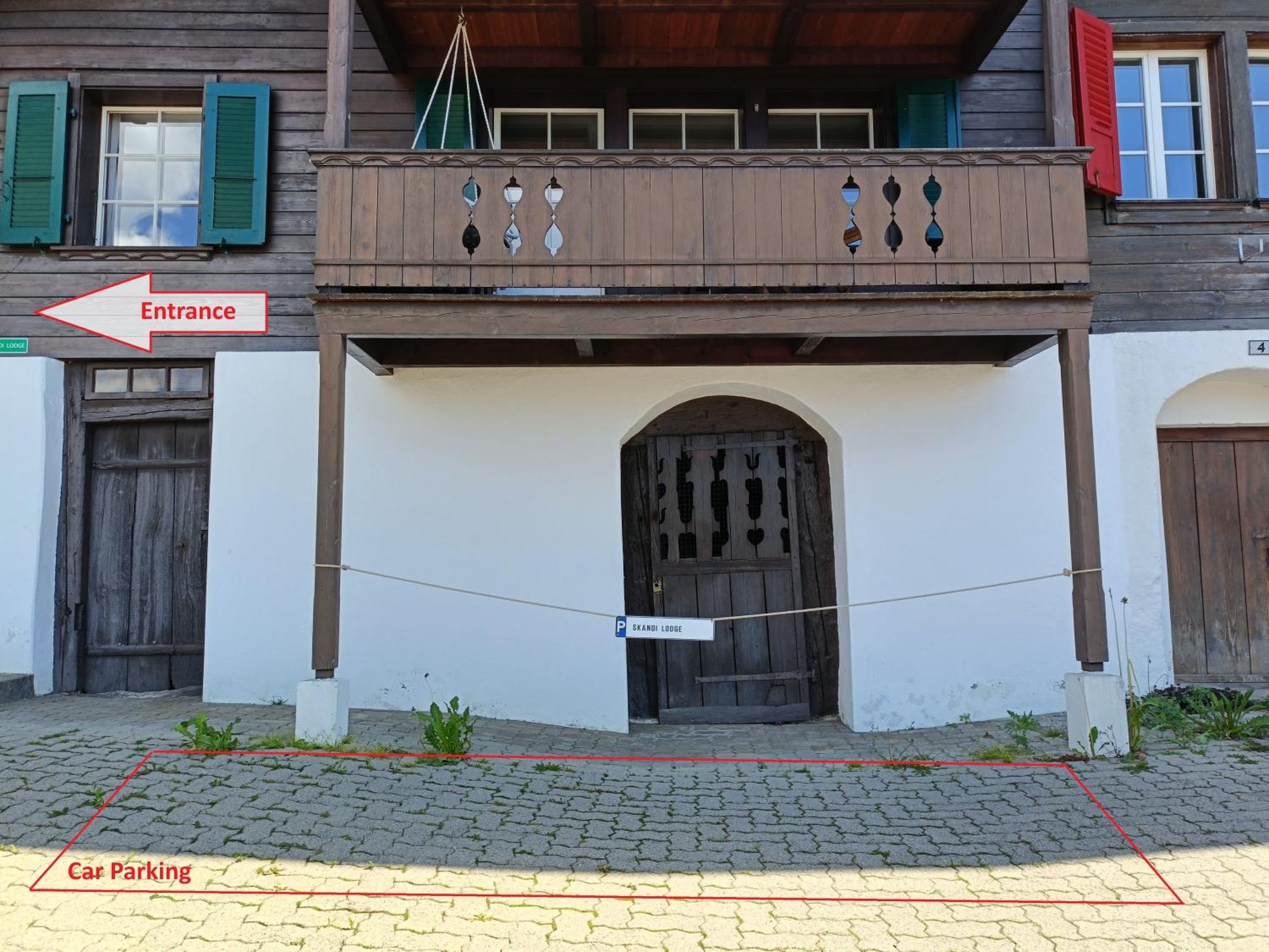 Skandi Mit Seesicht Nahe Interlaken *